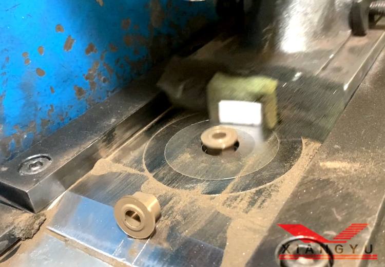 粉末冶金材料密度越高强度就越高吗？合金孔隙和烧结三个变量也在起作用